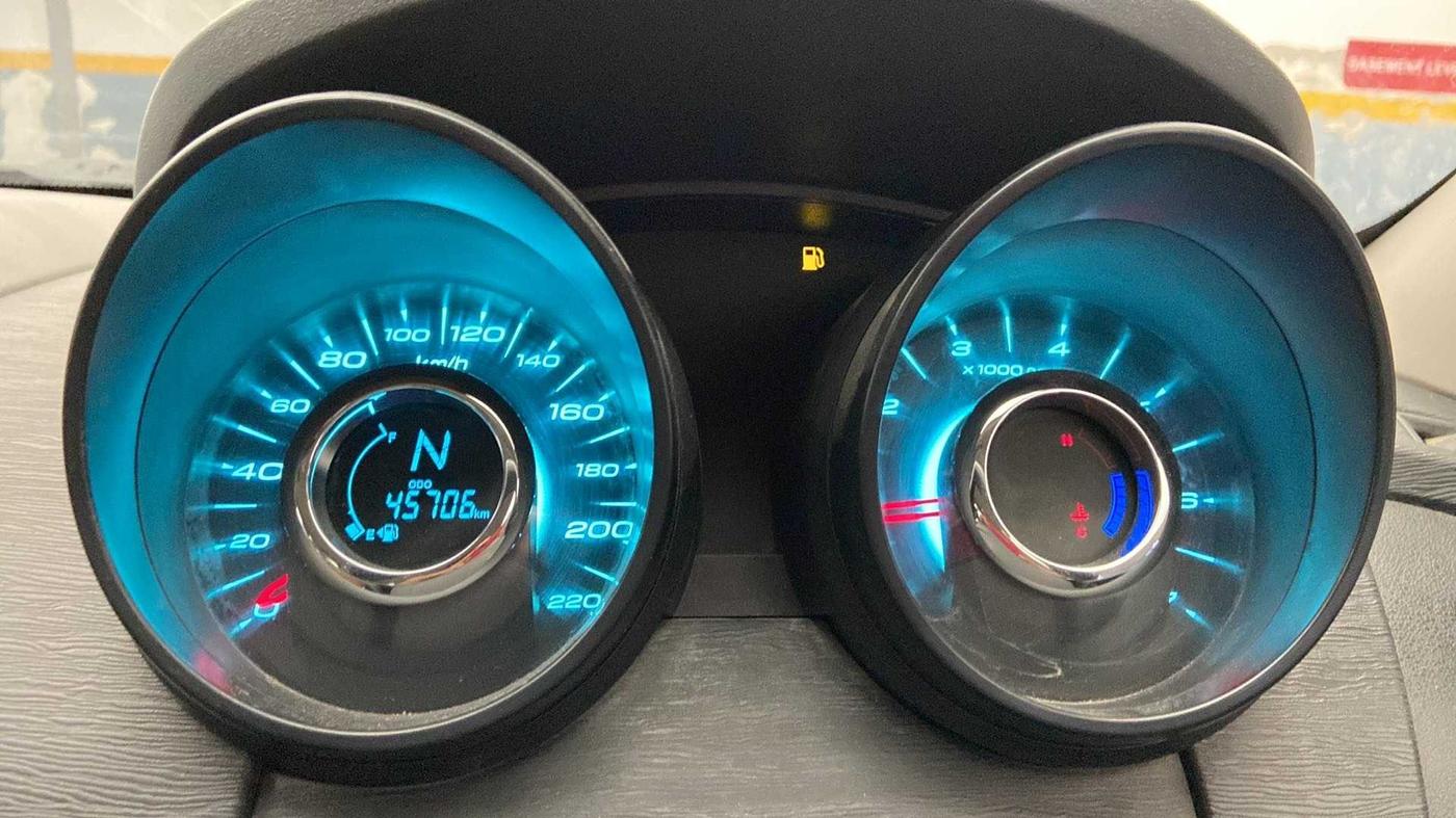 2019 Mahindra XUV500 W5, Diesel, Manual, 46,759 km, Odometer Image