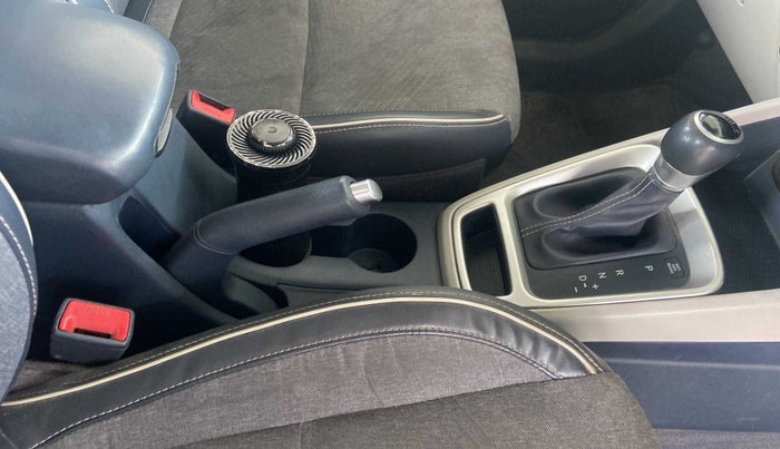 2019 Hyundai VENUE SX PLUS 1.0 TURBO DCT DUAL TONE, Petrol, Automatic, 65,751 km, Gear Lever