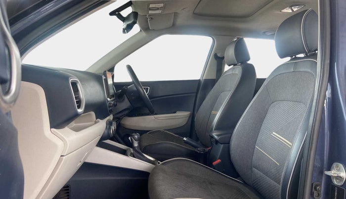 2019 Hyundai VENUE SX PLUS 1.0 TURBO DCT DUAL TONE, Petrol, Automatic, 65,751 km, Right Side Front Door Cabin