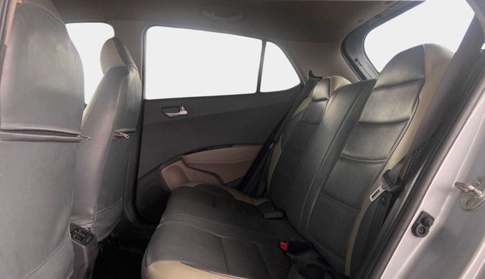 2019 Hyundai Grand i10 SPORTZ 1.2 KAPPA VTVT, Petrol, Manual, 31,970 km, Right Side Rear Door Cabin