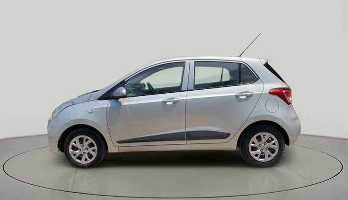 2017 Hyundai Grand i10 SPORTZ 1.2 KAPPA VTVT, Petrol, Manual, 1,23,352 km, Left Side