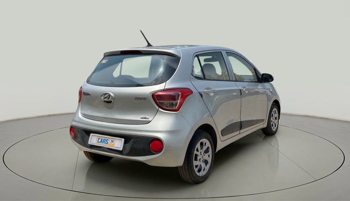 2017 Hyundai Grand i10 SPORTZ 1.2 KAPPA VTVT, Petrol, Manual, 1,23,352 km, Right Back Diagonal