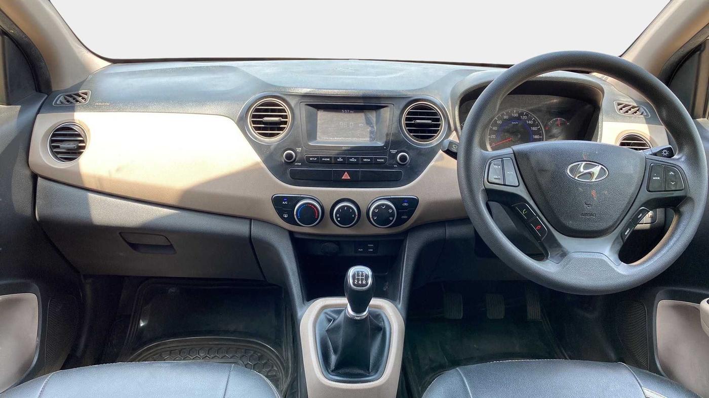 2017 Hyundai Grand i10 SPORTZ 1.2 KAPPA VTVT, Petrol, Manual, 1,23,352 km, Dashboard