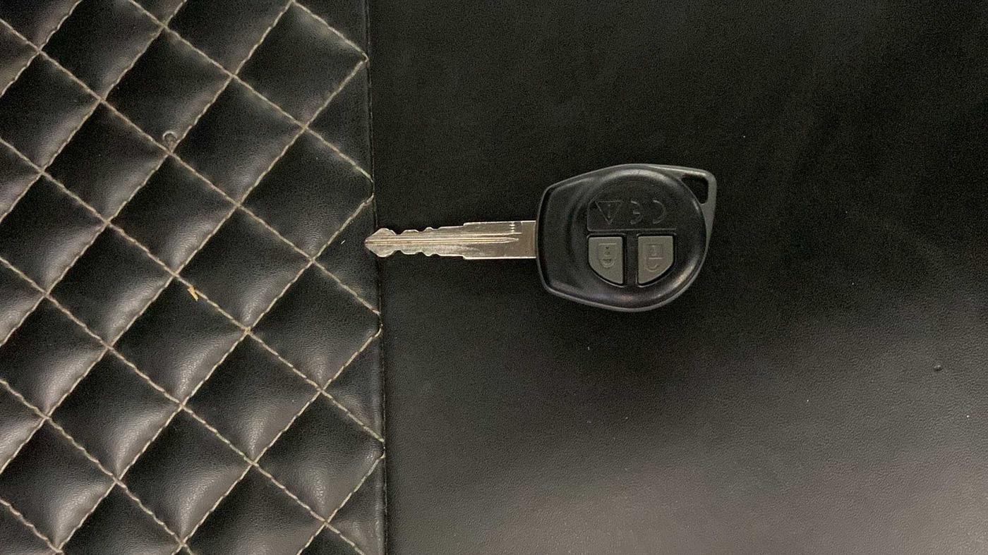 2021 Maruti Baleno DELTA PETROL 1.2, Petrol, Manual, 41,436 km, Key Close Up