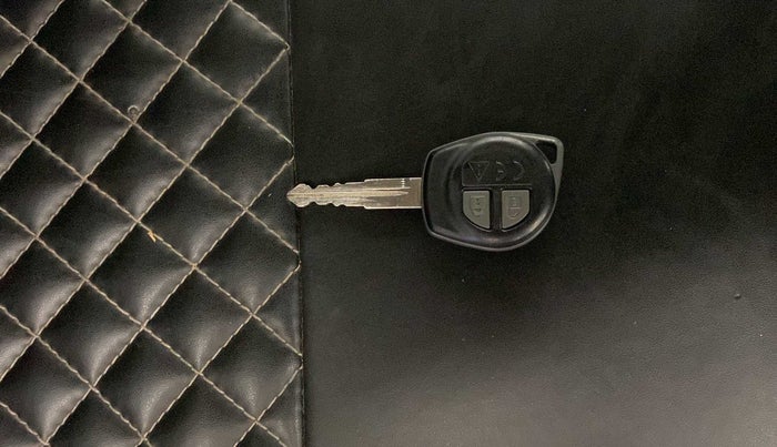 2021 Maruti Baleno DELTA PETROL 1.2, Petrol, Manual, 41,436 km, Key Close Up