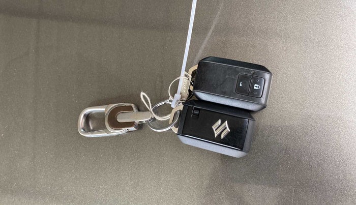 2021 Maruti Baleno ZETA PETROL 1.2, Petrol, Manual, 21,827 km, Key Close Up