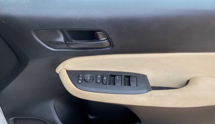 2022 Honda City 1.5L I-VTE V CVT, Petrol, Automatic, 17,703 km, Driver Side Door Panels Control