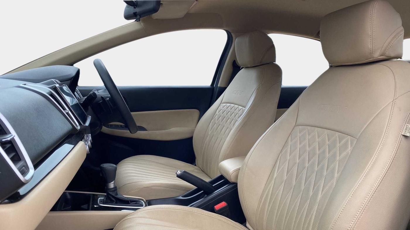 2022 Honda City 1.5L I-VTE V CVT, Petrol, Automatic, 17,703 km, Right Side Front Door Cabin