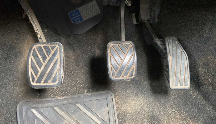 2019 Maruti Swift ZXI, Petrol, Manual, 32,730 km, Pedals