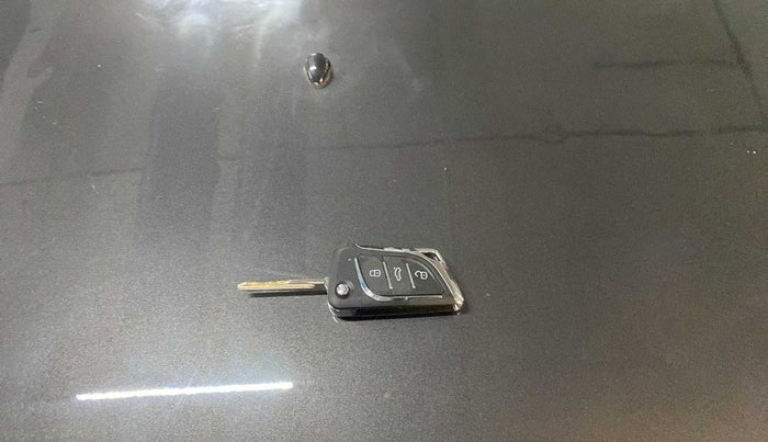 2020 Maruti S PRESSO VXI PLUS AMT, Petrol, Automatic, 28,354 km, Key Close Up