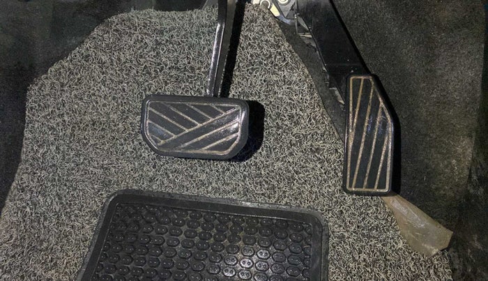 2020 Maruti S PRESSO VXI PLUS AMT, Petrol, Automatic, 28,354 km, Pedals