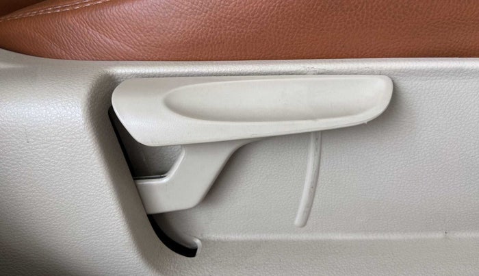 2016 Volkswagen Polo HIGHLINE1.5L, Diesel, Manual, 71,000 km, Driver Side Adjustment Panel