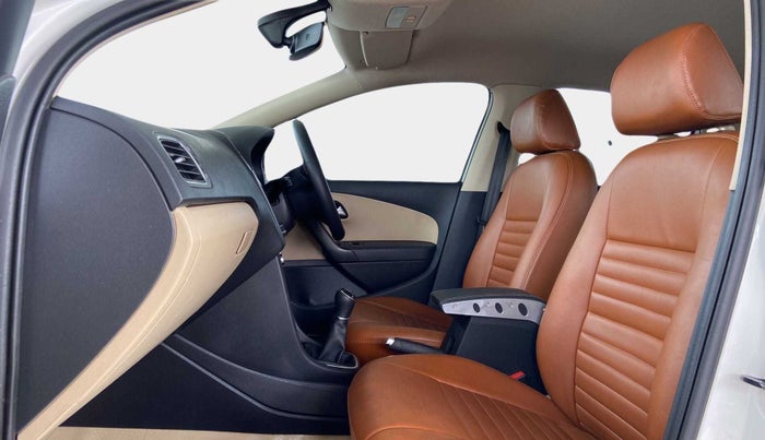 2016 Volkswagen Polo HIGHLINE1.5L, Diesel, Manual, 71,000 km, Right Side Front Door Cabin