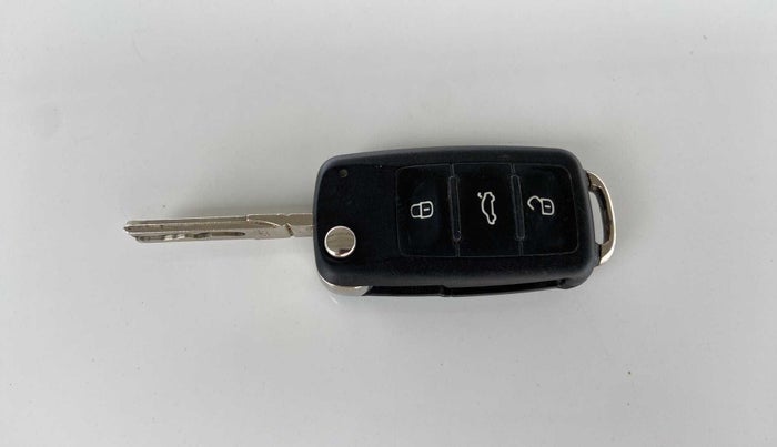 2016 Volkswagen Polo HIGHLINE1.5L, Diesel, Manual, 71,000 km, Key Close Up