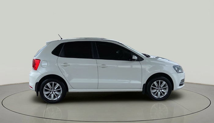 2016 Volkswagen Polo HIGHLINE1.5L, Diesel, Manual, 71,000 km, Right Side View