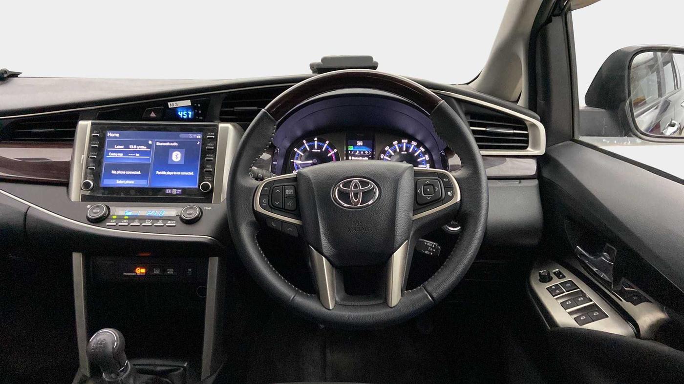 2022 Toyota Innova Crysta 2.7 VX 7 STR, Petrol, Manual, 6,489 km, Steering Wheel Close Up