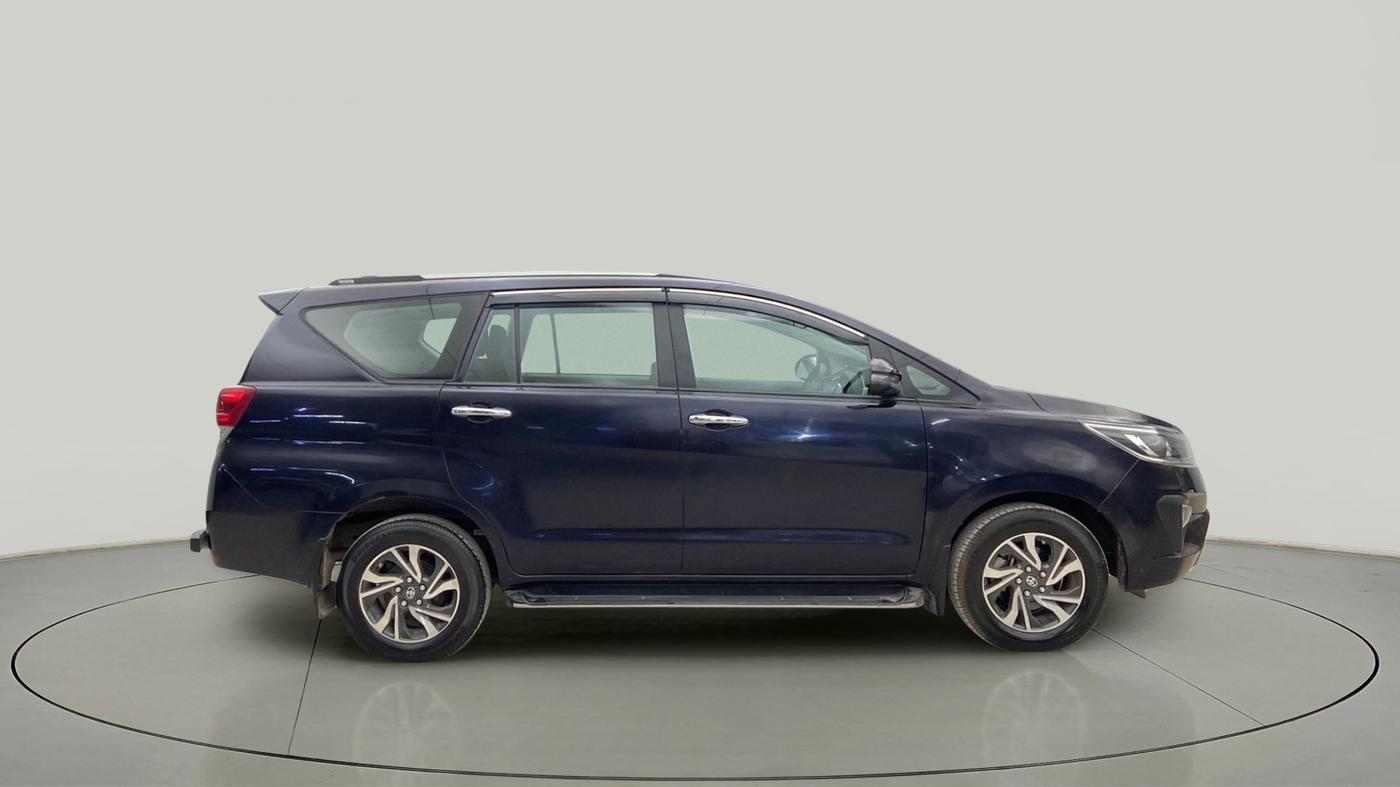 2022 Toyota Innova Crysta 2.7 VX 7 STR, Petrol, Manual, 6,489 km, Right Side View