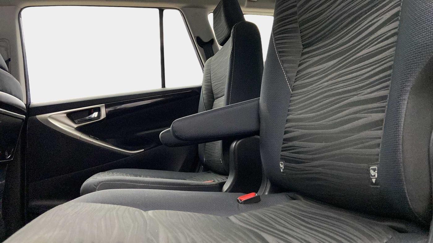 2022 Toyota Innova Crysta 2.7 VX 7 STR, Petrol, Manual, 6,489 km, Right Side Rear Door Cabin