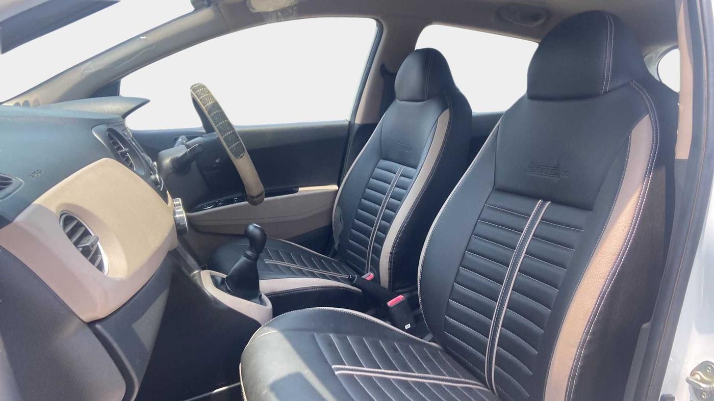 2019 Hyundai Grand i10 MAGNA 1.2 KAPPA VTVT, Petrol, Manual, 9,968 km, Right Side Front Door Cabin