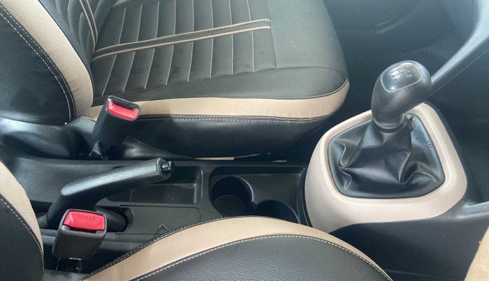 2019 Hyundai Grand i10 MAGNA 1.2 KAPPA VTVT, Petrol, Manual, 9,968 km, Gear Lever