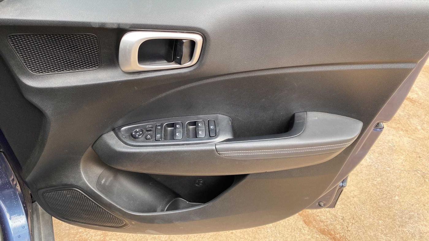 2022 Hyundai VENUE SX (O) 1.5 CRDI, Diesel, Manual, 14,280 km, Driver Side Door Panels Control