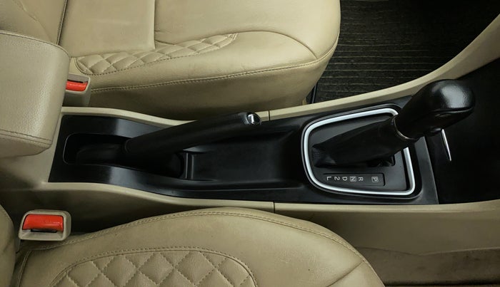 2018 Maruti Ciaz DELTA 1.4 VVT AT, Petrol, Automatic, 87,351 km, Gear Lever