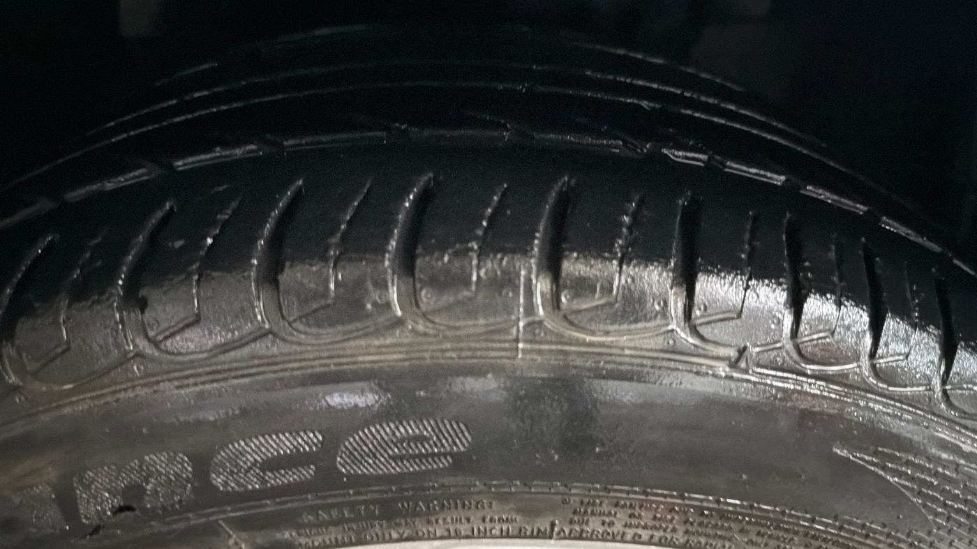 2019 Ford Ecosport TITANIUM + 1.5L PETROL AT, Petrol, Automatic, 43,554 km, Left Front Tyre Tread