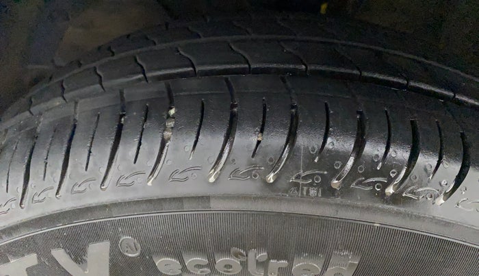2017 Maruti Dzire ZDI PLUS AMT, Diesel, Automatic, 68,204 km, Left Front Tyre Tread