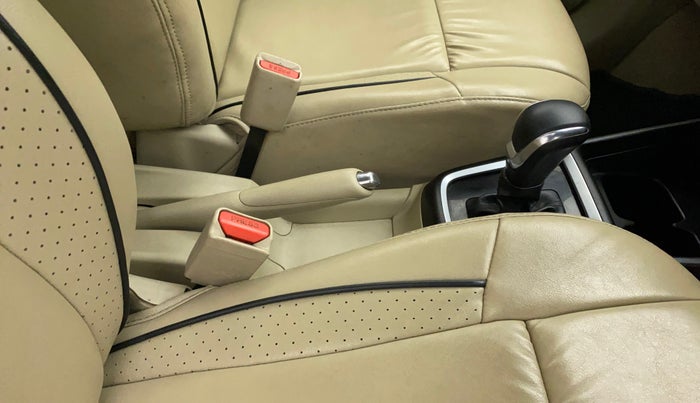 2017 Maruti Dzire ZDI PLUS AMT, Diesel, Automatic, 68,204 km, Gear Lever