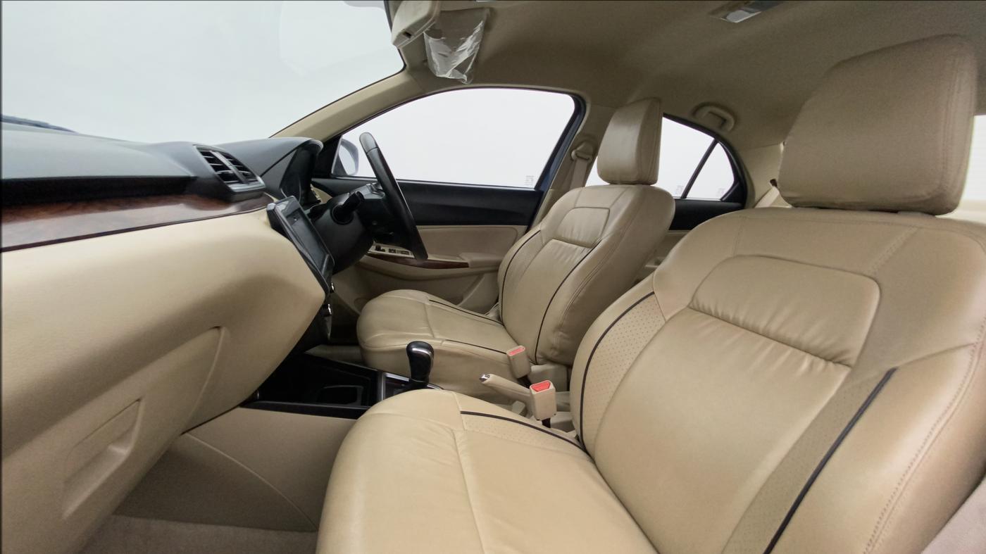 2017 Maruti Dzire ZDI PLUS AMT, Diesel, Automatic, 68,204 km, Right Side Front Door Cabin