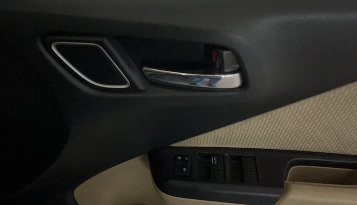 2018 Honda City 1.5L I-VTEC V MT, Petrol, Manual, 25,484 km, Driver Side Door Panels Control