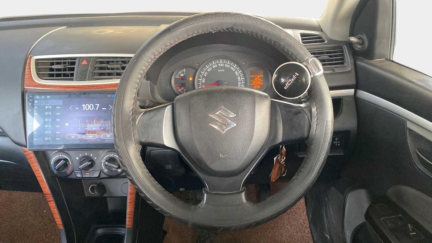 2016 Maruti Swift LXI (O), Petrol, Manual, 80,516 km, Steering Wheel Close Up