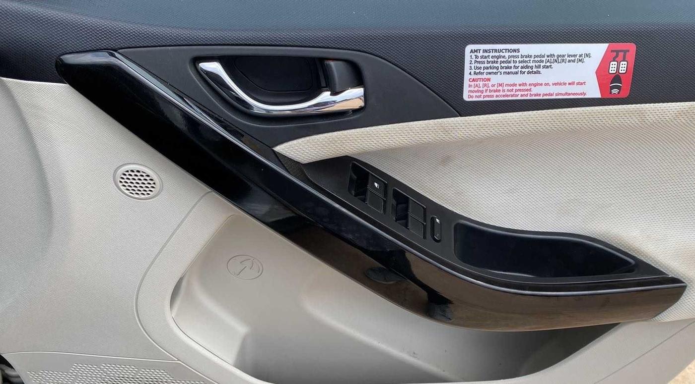 2022 Tata NEXON XZA PLUS (HS) PETROL, Petrol, Automatic, 11,632 km, Driver Side Door Panels Control