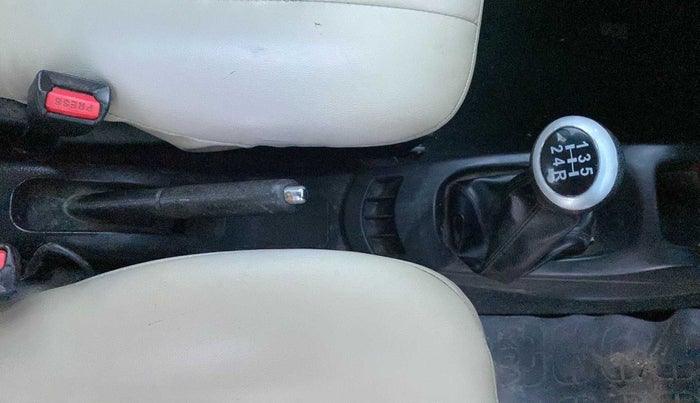 2016 Maruti Wagon R 1.0 VXI, Petrol, Manual, 68,295 km, Gear Lever