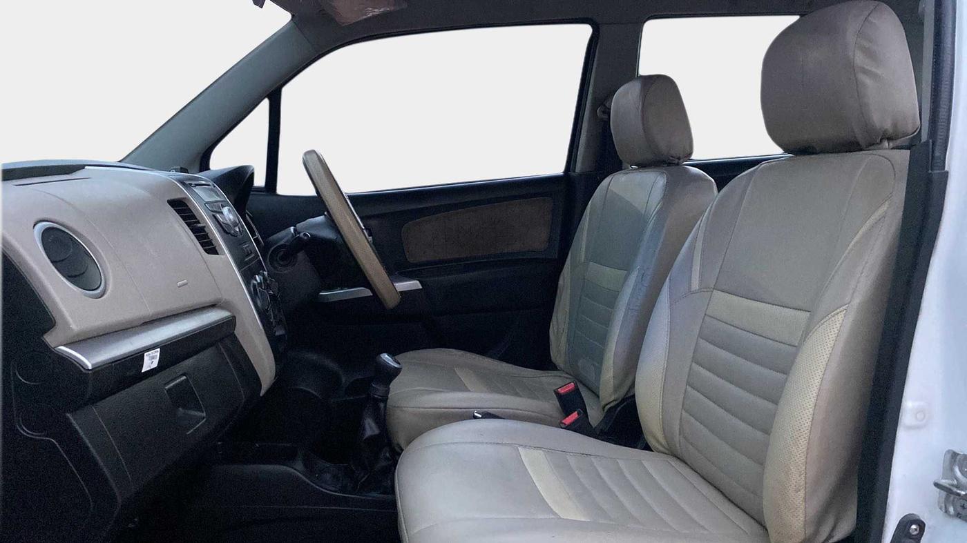 2016 Maruti Wagon R 1.0 VXI, Petrol, Manual, 68,295 km, Right Side Front Door Cabin