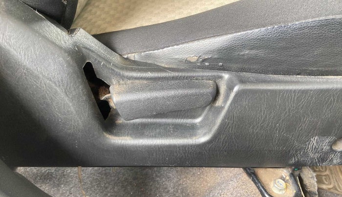 2019 Maruti Alto LXI CNG, CNG, Manual, 55,197 km, Driver Side Adjustment Panel