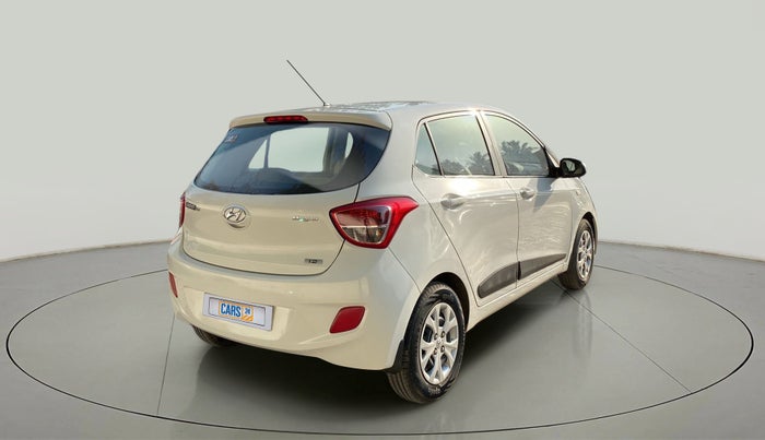 2015 Hyundai Grand i10 MAGNA 1.2 KAPPA VTVT, Petrol, Manual, 39,630 km, Right Back Diagonal