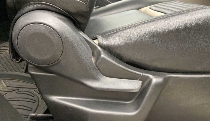 2022 Maruti New Wagon-R LXI CNG 1.0, CNG, Manual, 6,799 km, Driver Side Adjustment Panel