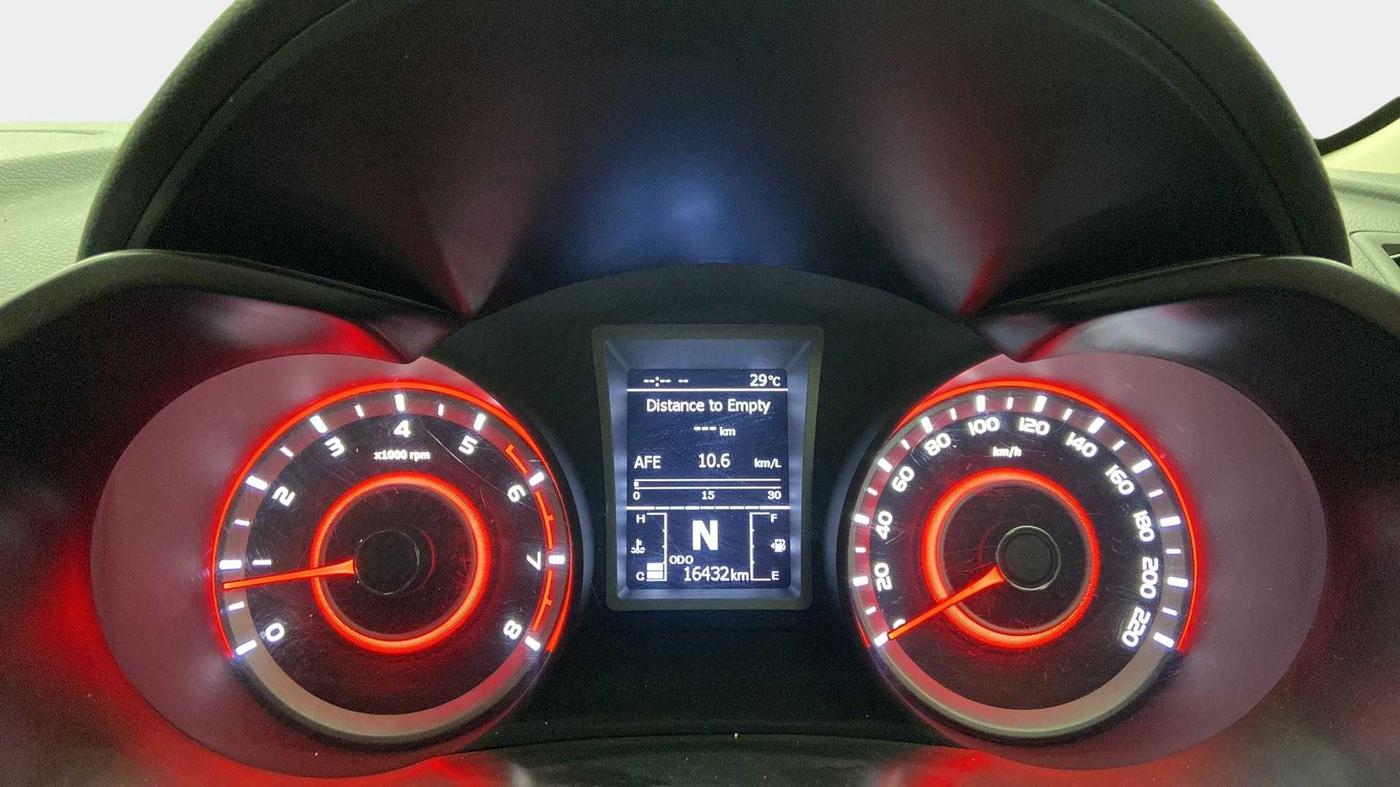 2022 Mahindra XUV300 W6 1.2 PETROL AMT, Petrol, Automatic, 16,432 km, Odometer Image