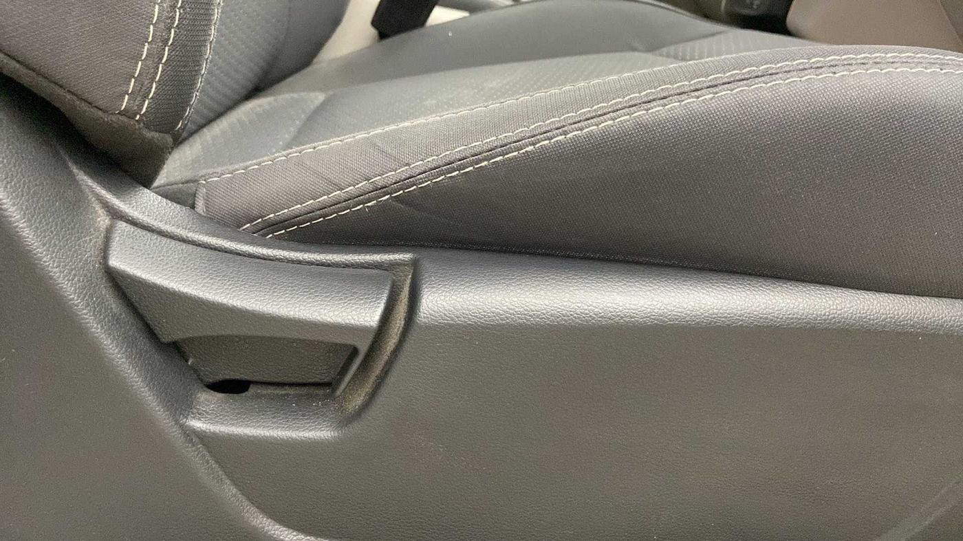 2022 Mahindra XUV300 W6 1.2 PETROL AMT, Petrol, Automatic, 16,432 km, Driver Side Adjustment Panel