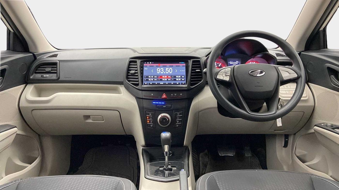 2022 Mahindra XUV300 W6 1.2 PETROL AMT, Petrol, Automatic, 16,432 km, Dashboard