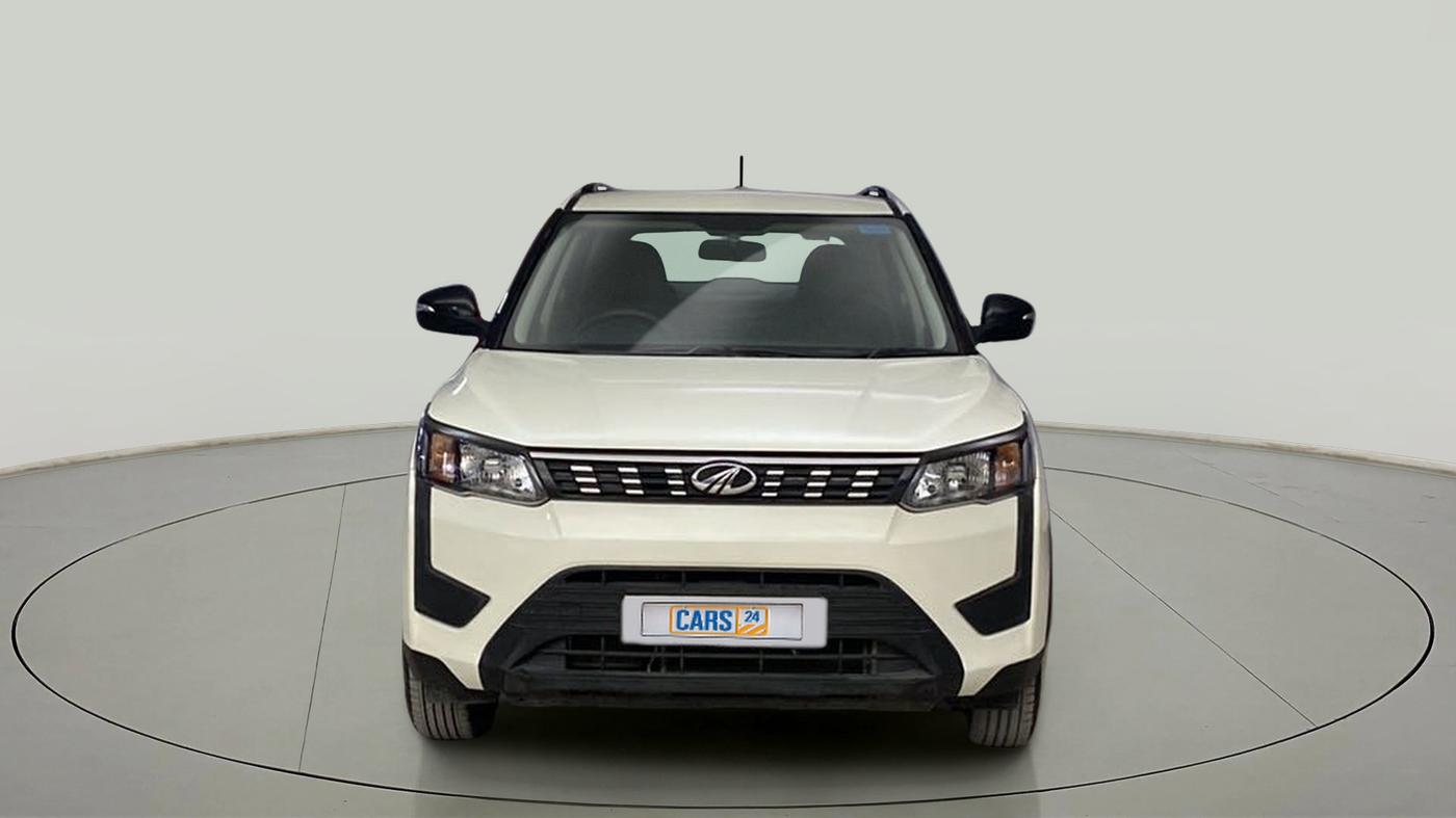 2022 Mahindra XUV300 W6 1.2 PETROL AMT, Petrol, Automatic, 16,432 km, Front