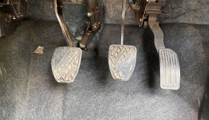 2013 Nissan Micra Active XV, Petrol, Manual, 1,01,441 km, Pedals