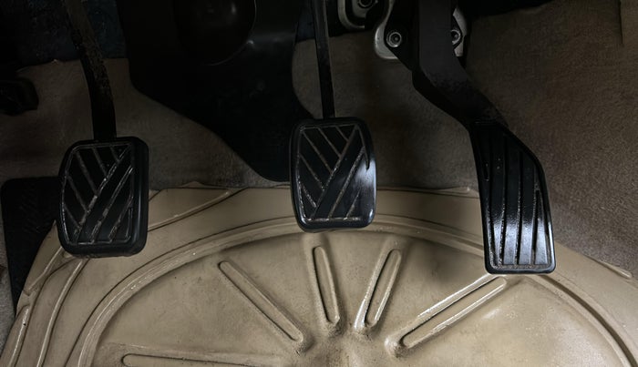 2015 Maruti Ciaz VXI, Petrol, Manual, 56,232 km, Pedals