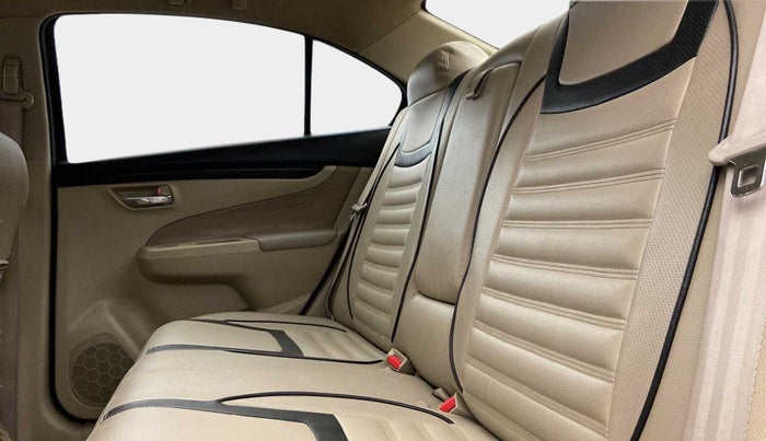 2015 Maruti Ciaz VXI, Petrol, Manual, 56,232 km, Right Side Rear Door Cabin