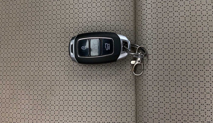 2018 Hyundai Verna 1.6 VTVT SX (O) AT, Petrol, Automatic, 53,602 km, Key Close Up
