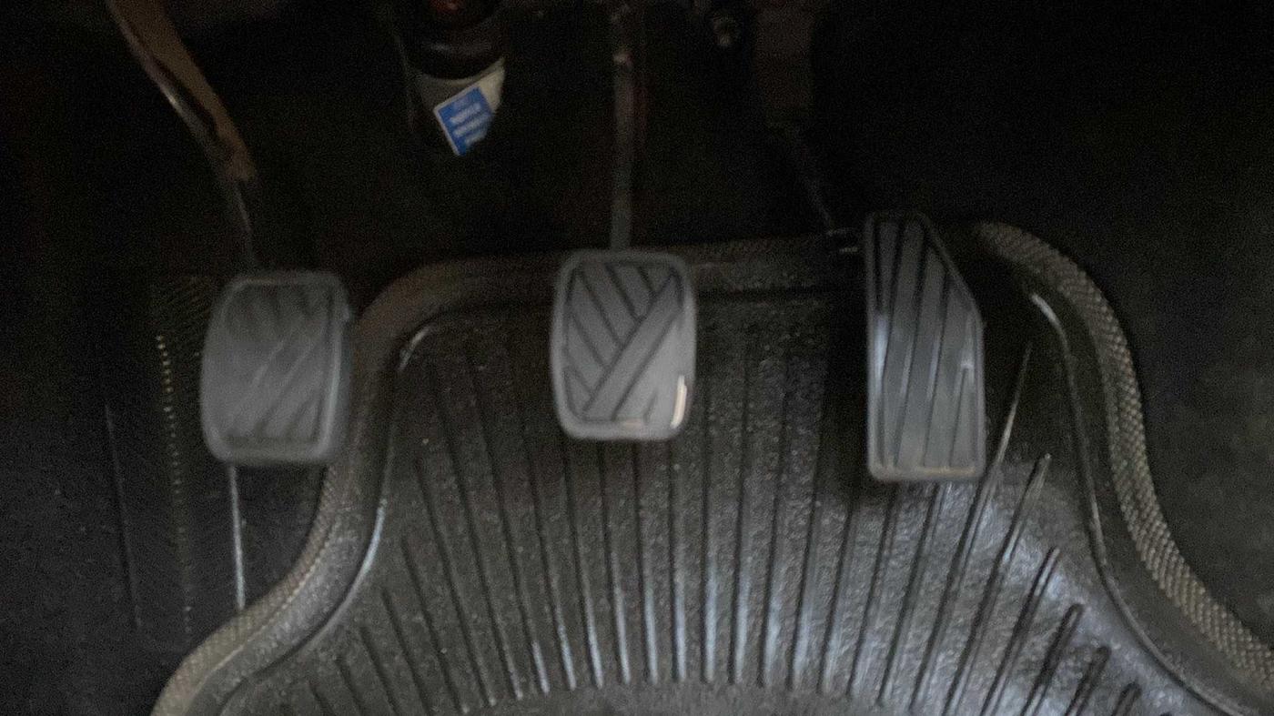 2016 Maruti Baleno DELTA PETROL 1.2, Petrol, Manual, 93,624 km, Pedals