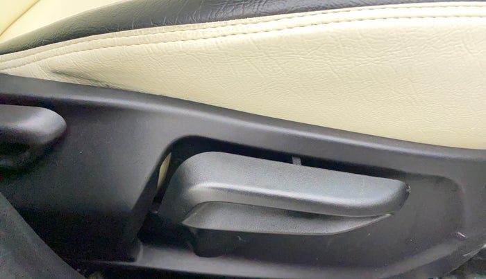2023 Tata Tiago XZA PLUS PETROL, Petrol, Automatic, 7,563 km, Driver Side Adjustment Panel