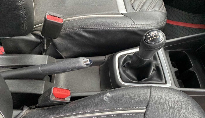 2021 Maruti Swift VXI, Petrol, Manual, 13,228 km, Gear Lever