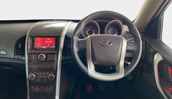 2014 Mahindra XUV500 W8 AWD, Diesel, Manual, 15,149 km, Steering Wheel Close Up